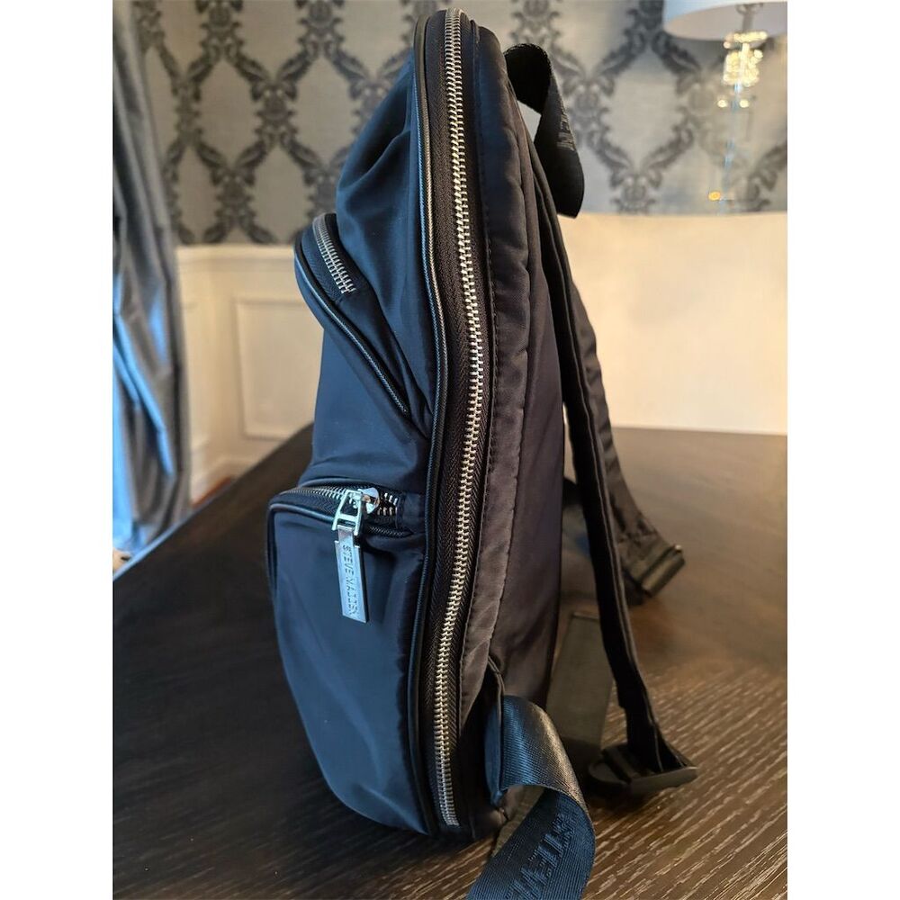 Steve Madden‎ Unisex Black Nylon Backpack with Multiple Pockets - Picture 4 of 8